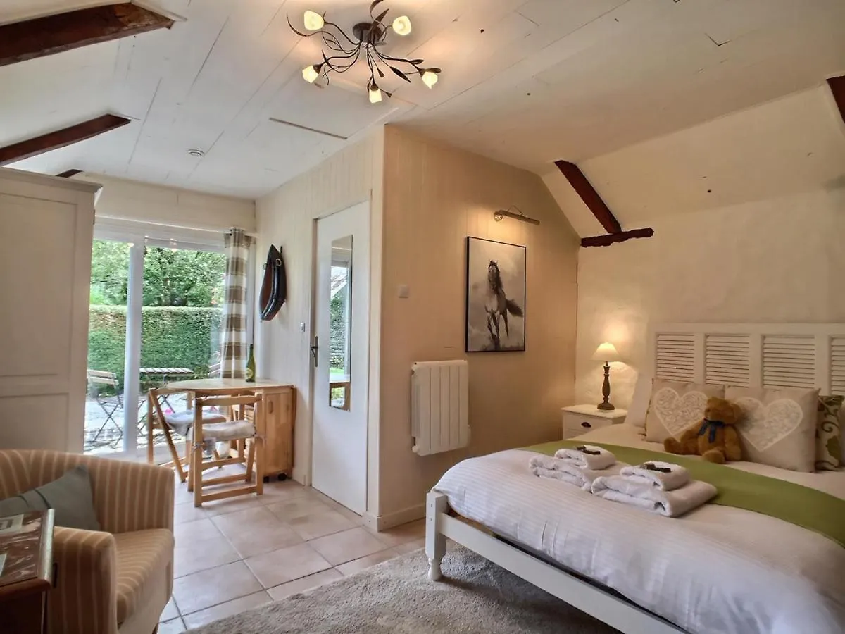 Stable Chambre d'Hote at Kergudon Sizun 0*,